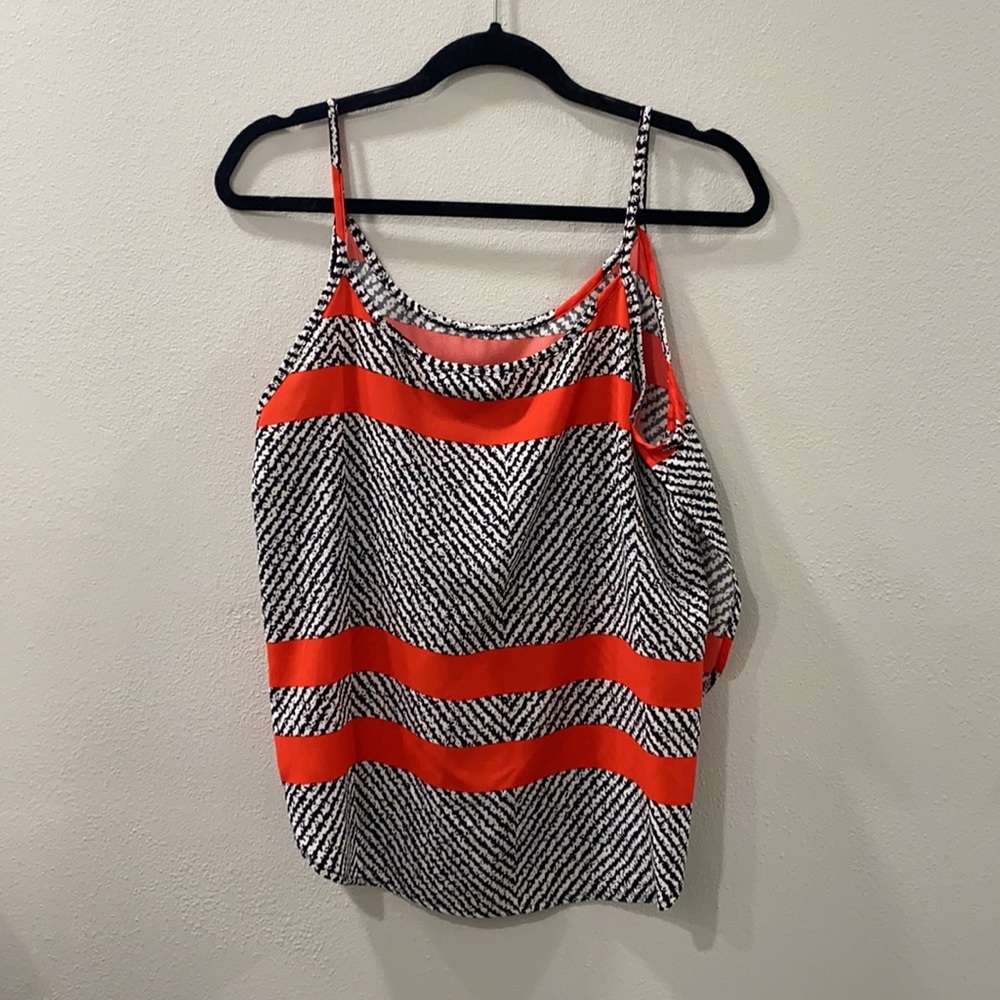 Patterned Summer Tank - Picture 2 of 3